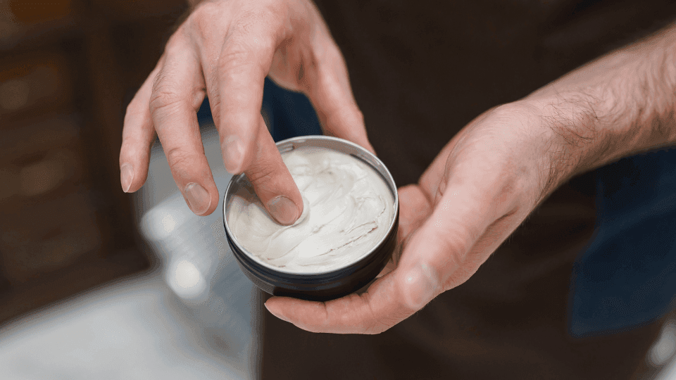 perbedaan pomade dan clay