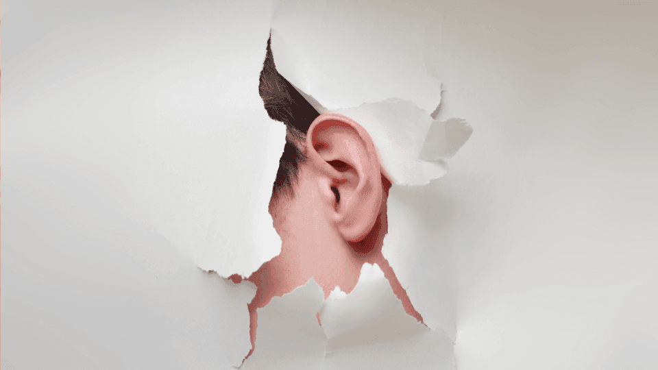 Larangan membersihkan telinga menggunakan cotton bud