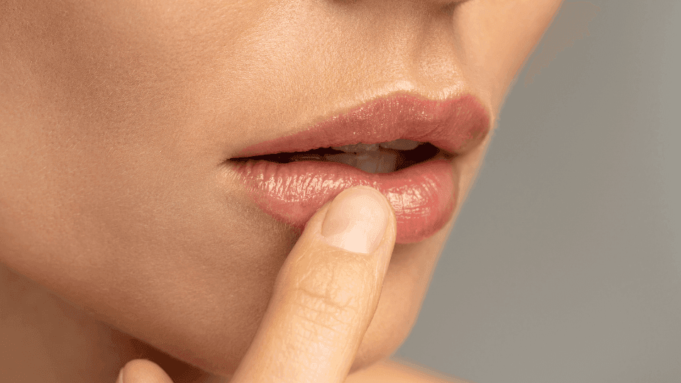 solusi bibir kering dan pecah-pecah lip balm