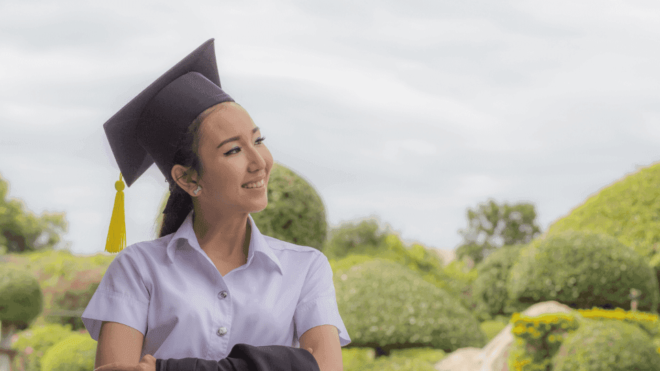 referensi make up wisuda